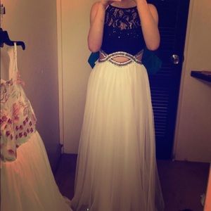 Prom/formal dress